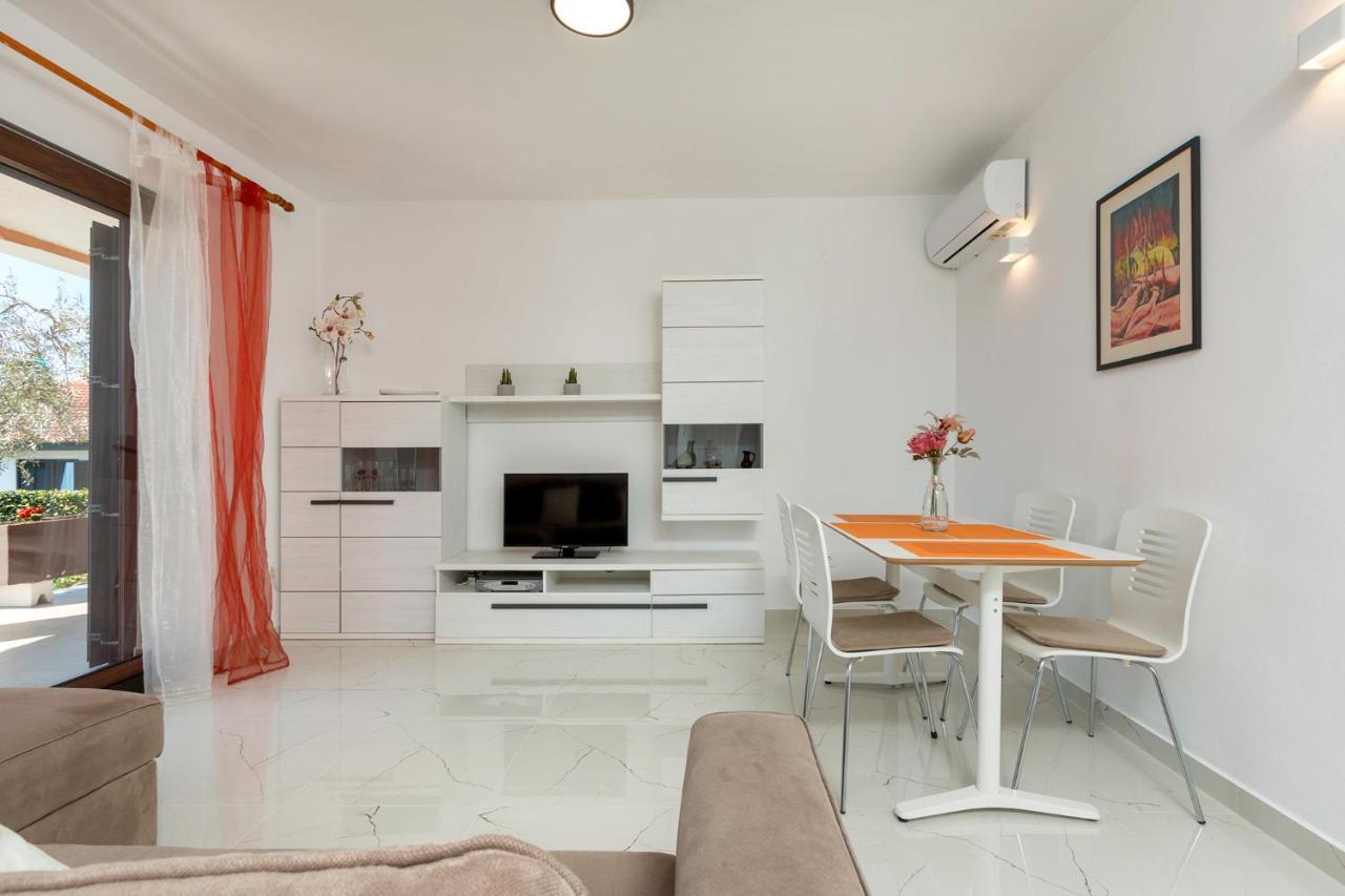 Apartments Marija 821 Pula Exterior photo