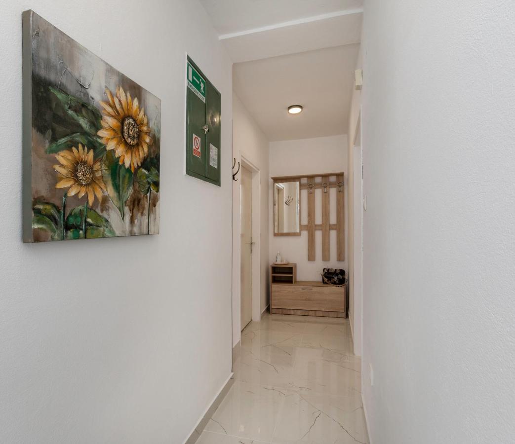 Apartments Marija 821 Pula Exterior photo