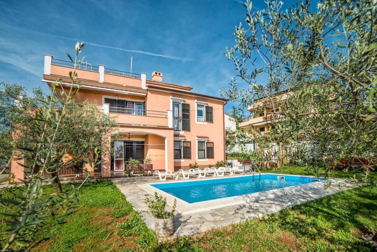 Apartments Marija 821 Pula Exterior photo