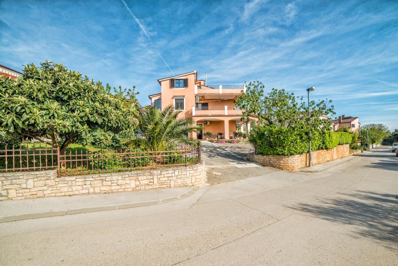 Apartments Marija 821 Pula Exterior photo