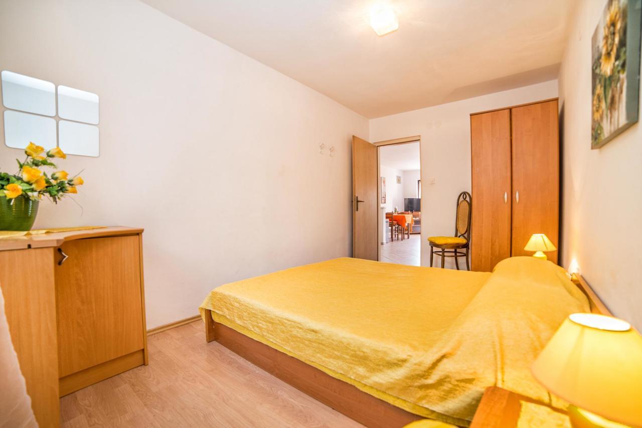 Apartments Marija 821 Pula Exterior photo